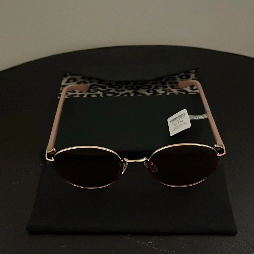 NWT, Chico’s, Gold Sunglasses with Print Case